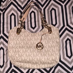 MK PURSE